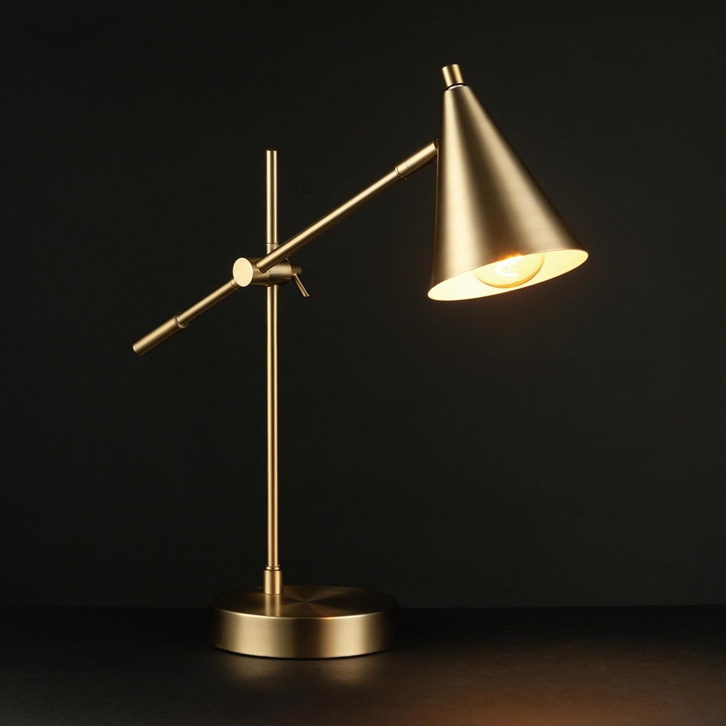 Globe Electric x Novogratz 52887 18" Desk Lamp, Matte Brass Finish, Adjustable Height, Balance Arm, Rotary Switch on Shade, Modern Lighting for Bedroom or Office, E26 Base 50W Bulb